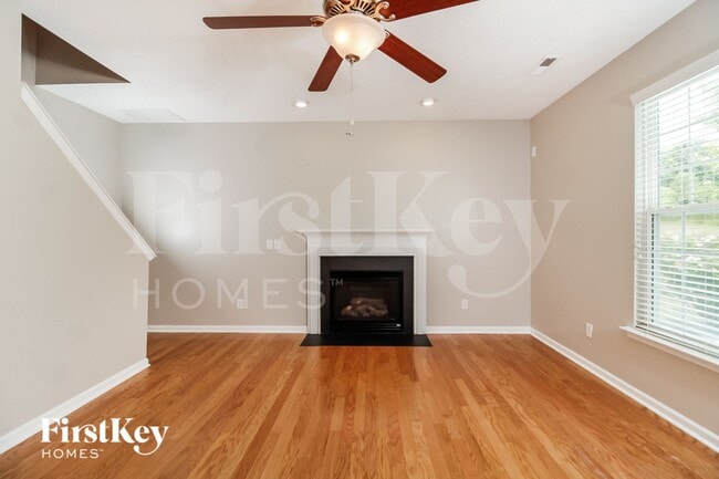 Photo - 6161 Glen Way Dr