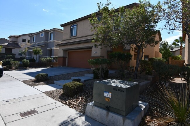 Photo - 2689 Niddrie Ave