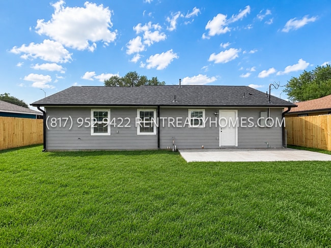 Photo - 6334 Feldspar St