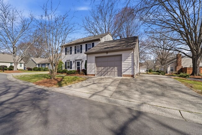 Photo - Don’t Miss This Beautiful 3BR Stone Orchard Home with Warm Wood Floors & Fireplace!