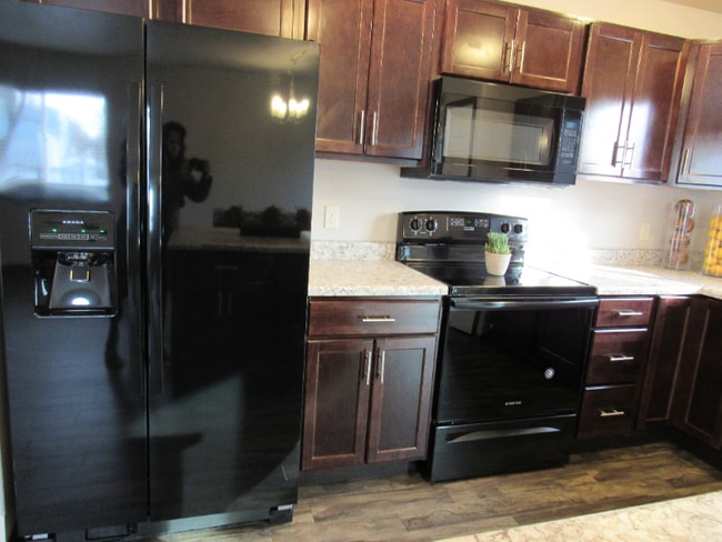 Photo - 325 Jerry Pl