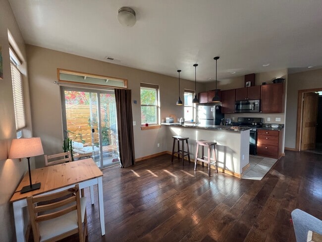 Photo - 3107 Dana Ln