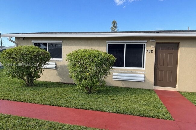 Building Photo - 702 Neptune St Unit 702