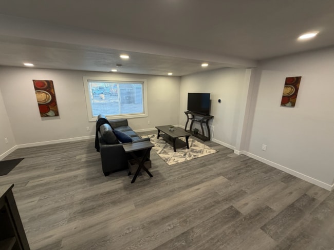 1010 Reed Ave