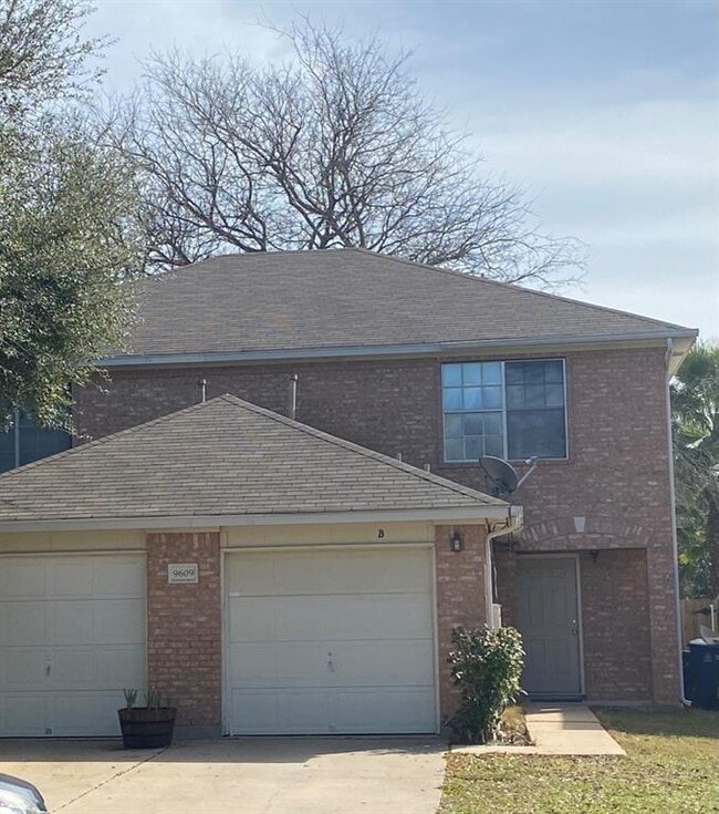 Building Photo - 9609 Nightjar Dr