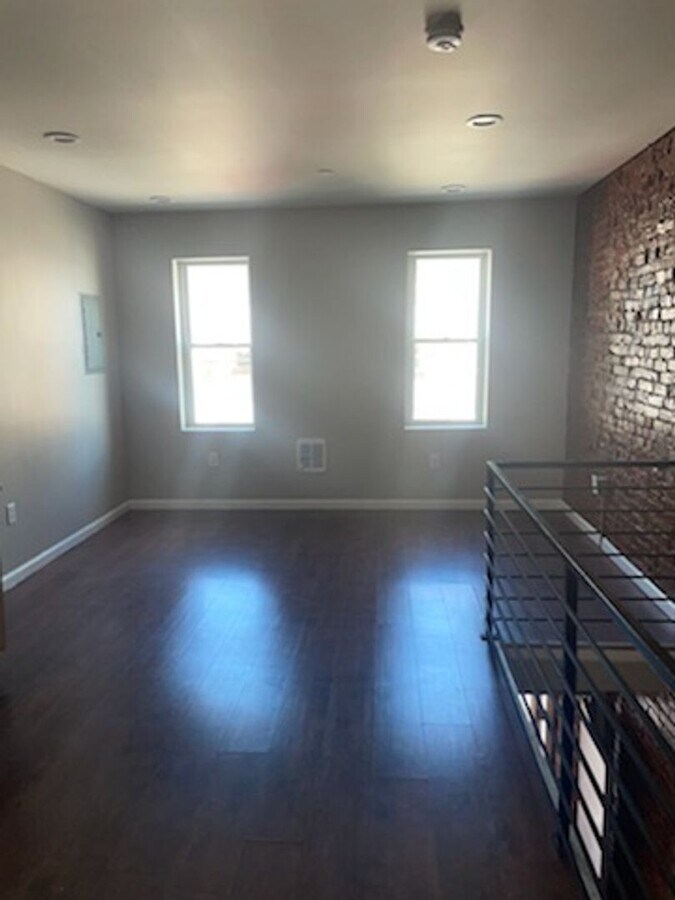 Photo - 1864 E Cornwall St Apartment Unit 2nd Floor