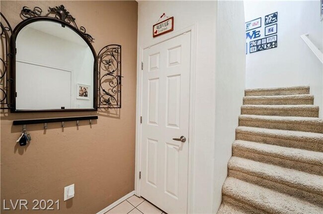 Photo - Beautiful townhouse for Rent!
