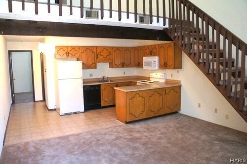 Photo - 822 White Oak Dr