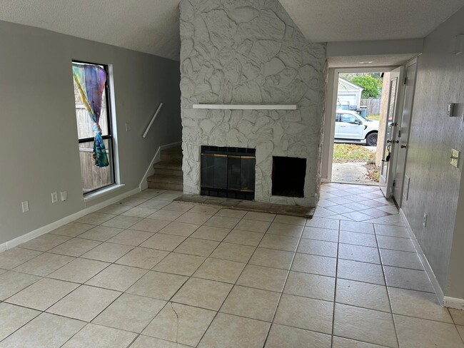 Photo - 6742 Periwinkle Dr