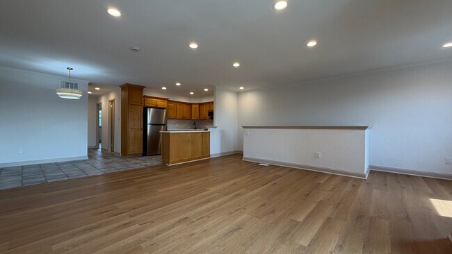 Building Photo - 9168 Ellie Dr