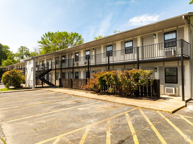 Building Photo - MF-17-Cherry Tree Apartments