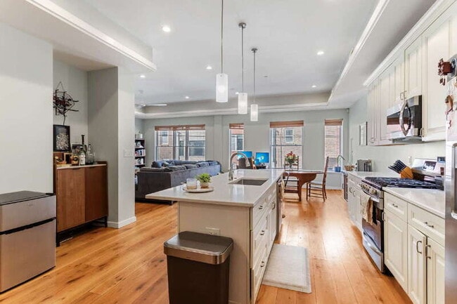 Photo - 1319 N 6th St Unit 2F