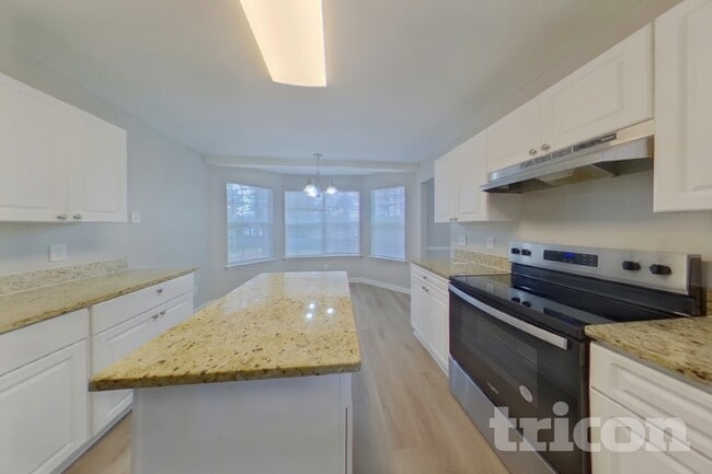 Photo - 1105 Glendevon Cir