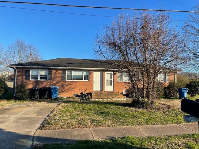 Building Photo - Charming 2-Bedroom Home with Spacious Yard in Ocean Lakes