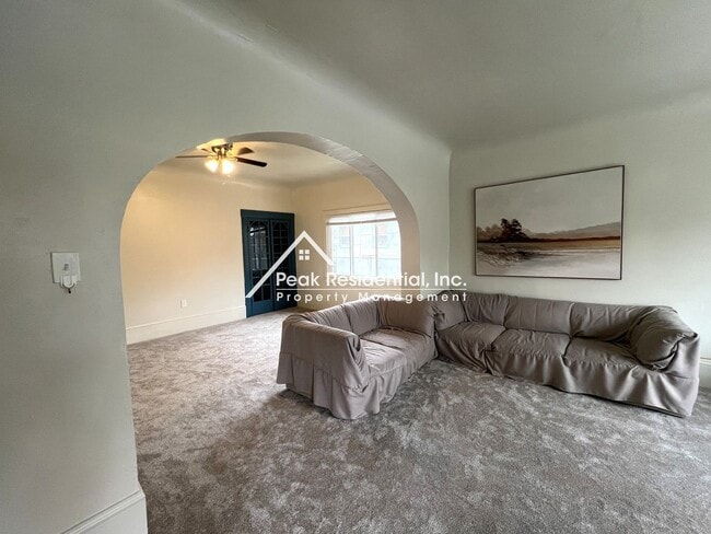 Photo - Charming 3bd/1ba Midtown Apartment-Must See!