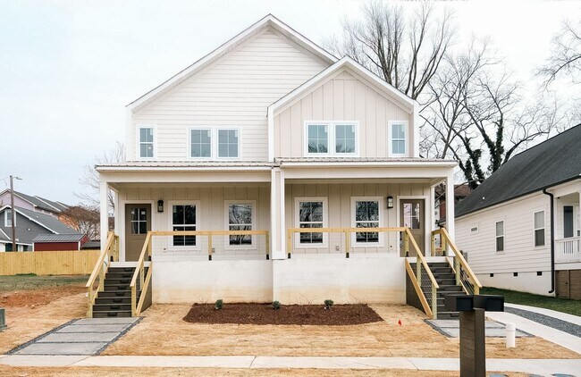 Photo - 207 S Calhoun St