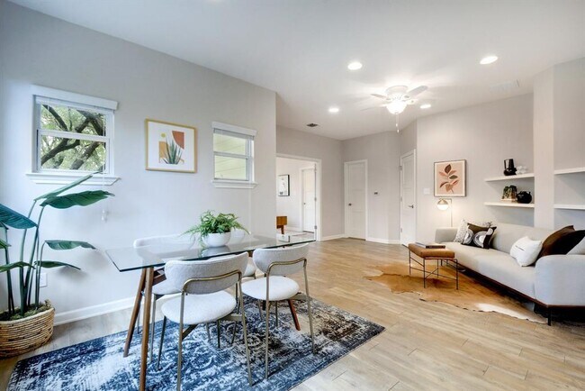 Photo - 2330 Westforest Dr