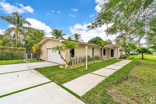 Building Photo - 17505 SW 91st Ave Rental