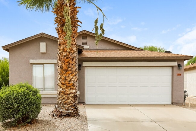 Building Photo - 1931 E Dust Devil Dr