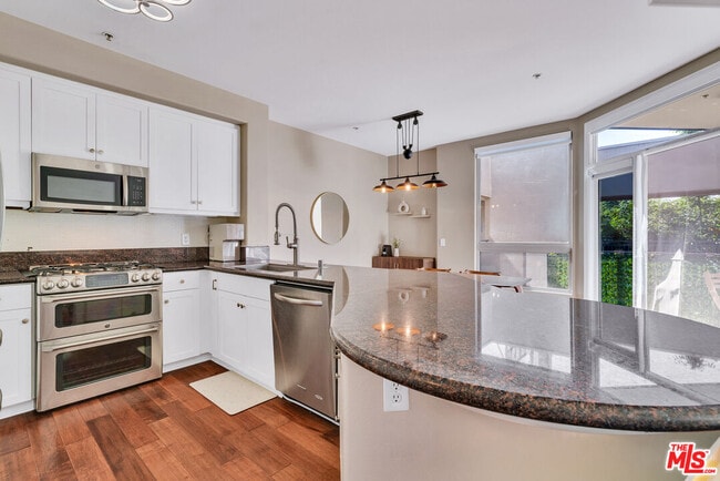 Building Photo - 13044 Pacific Promenade Unit 419 Rental