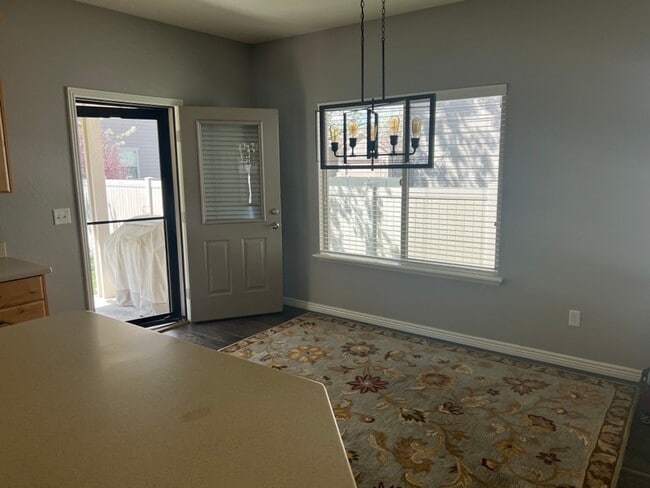 Photo - 761 Oak Green Dr