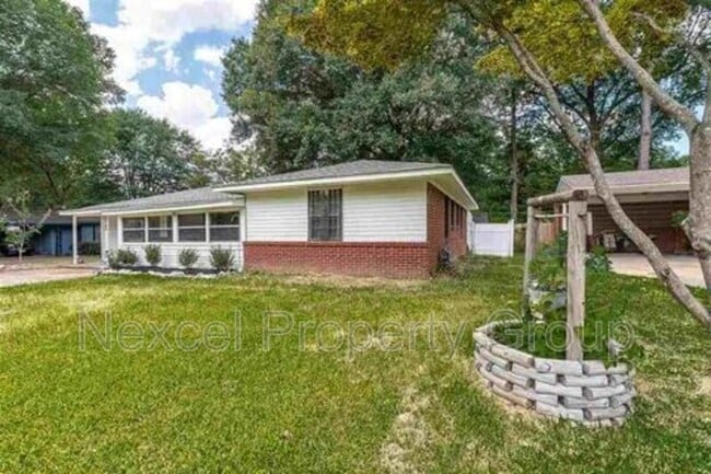 Building Photo - 3349 Northmoor Ave