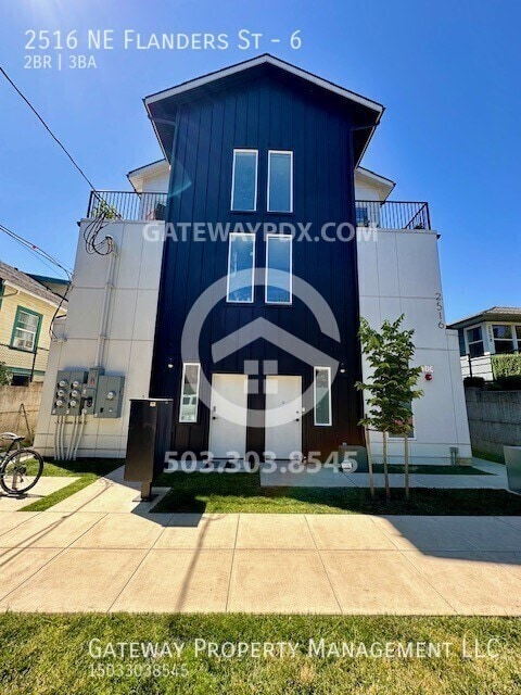 Photo - 2516 NE Flanders St Condo Unit 6