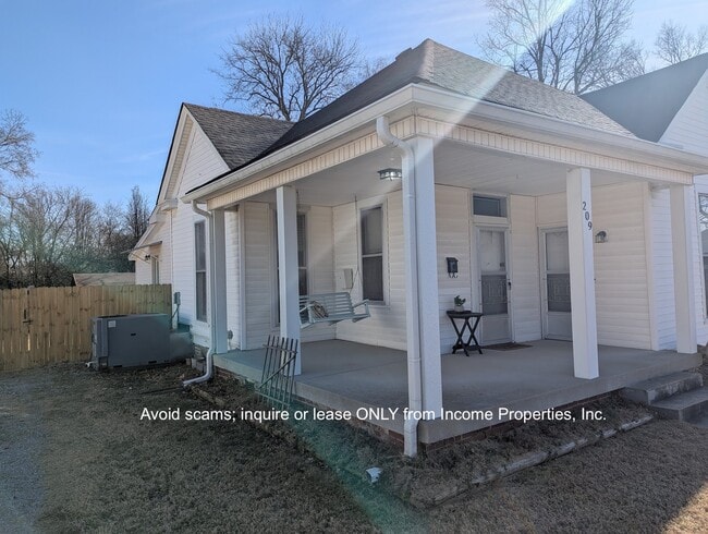 Photo - 209 S Greenwood St
