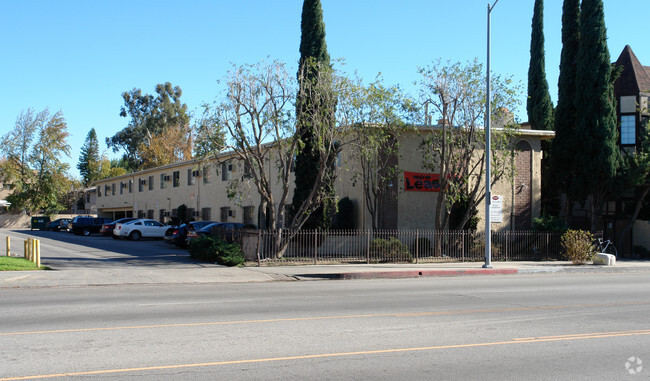 Building Photo - Van Nuys-9216 Rental