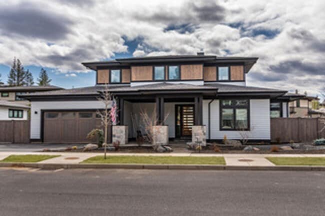 Building Photo - Custom 4 Bed Home in Shevlin West