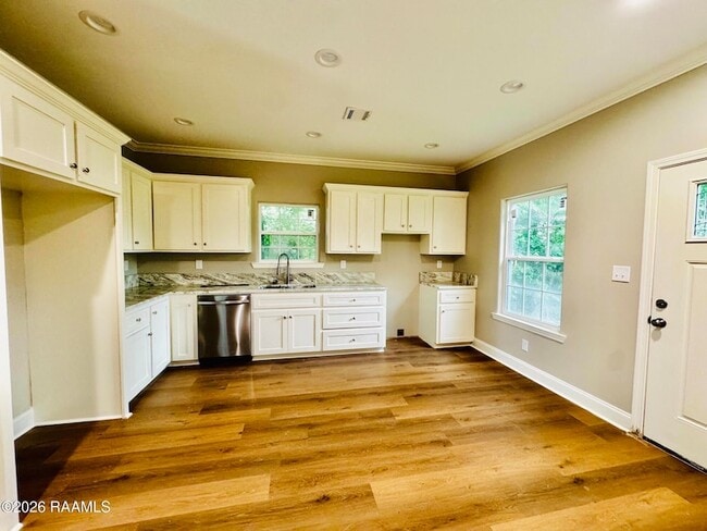 Photo - 778 Austin Rd