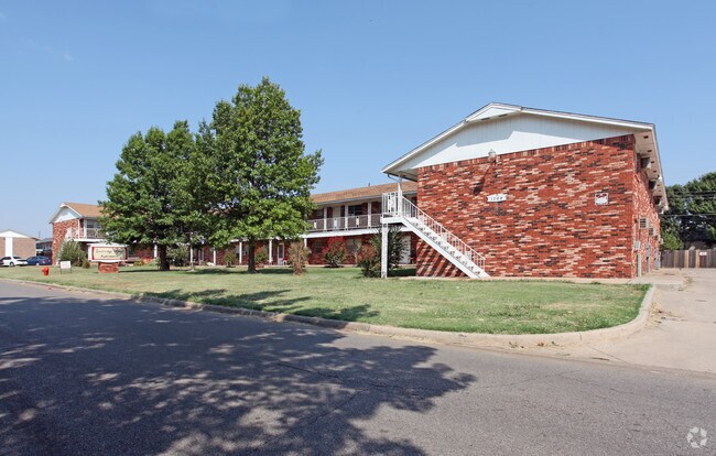Southridge Manor Apartments West - Southridge Manor Apartments West