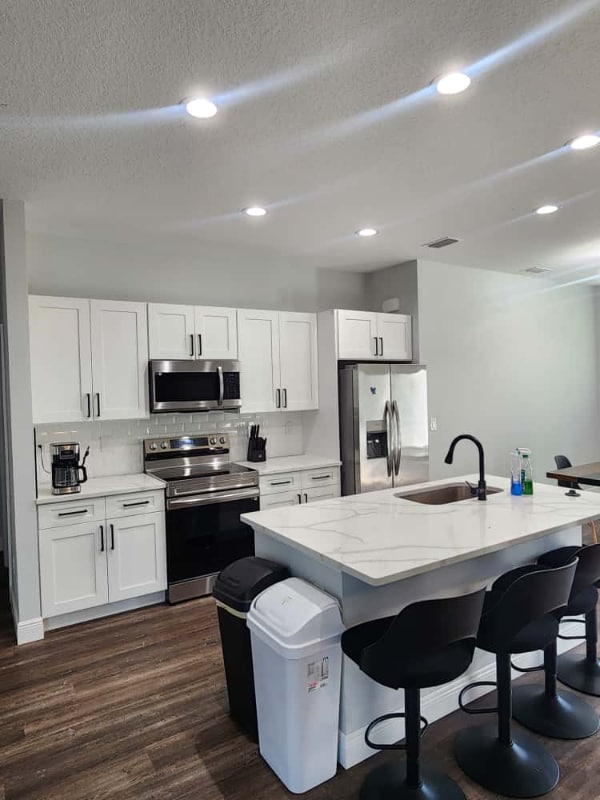 Building Photo - 817 Seabold Ave NW Rental