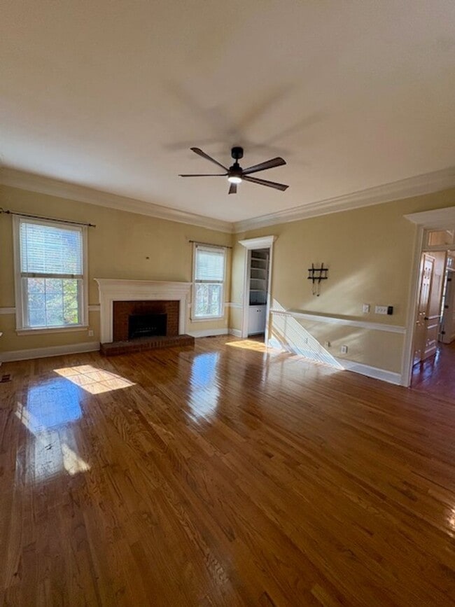 Photo - Spacious Five Bedroom Home in Mount Pleasant