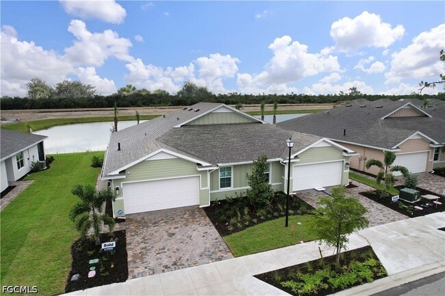 Photo - 44442 Palm Frond Dr