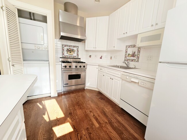 Building Photo - 141 Beaconsfield Rd Unit 55 Rental