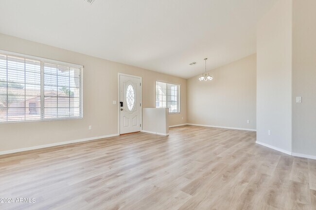 Photo - 1438 W 15th Ln