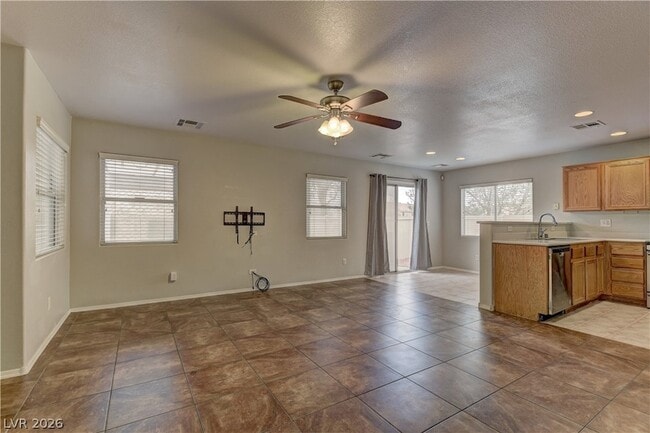 Photo - 1052 Coronado Peak Ave