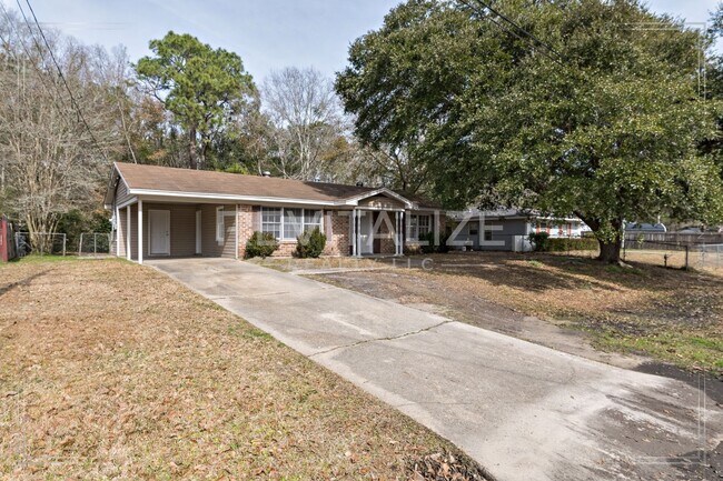 Photo - Beautiful 3 Bedroom/1 Bathroom Home in Mobile!