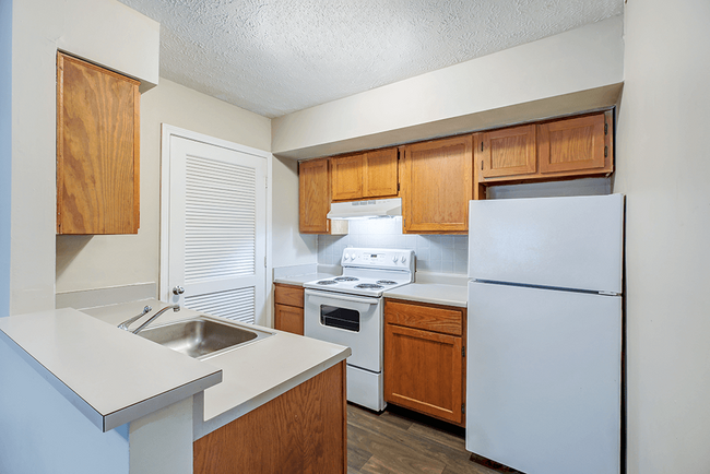Building Photo - Hampton Place Rental