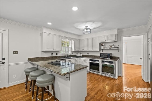Photo - 3900 Braxton Dr