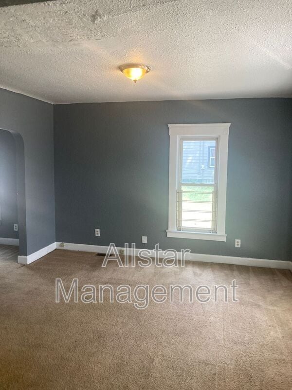 Photo - 14221 Darley Ave