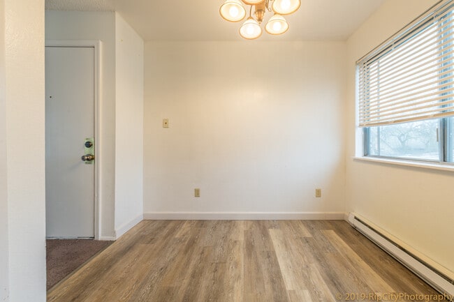 Photo - 9512 N Oswego Ave Unit 2