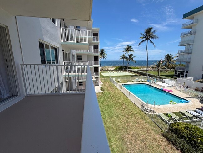 Photo - 1750 S Ocean Blvd Unidad 306e