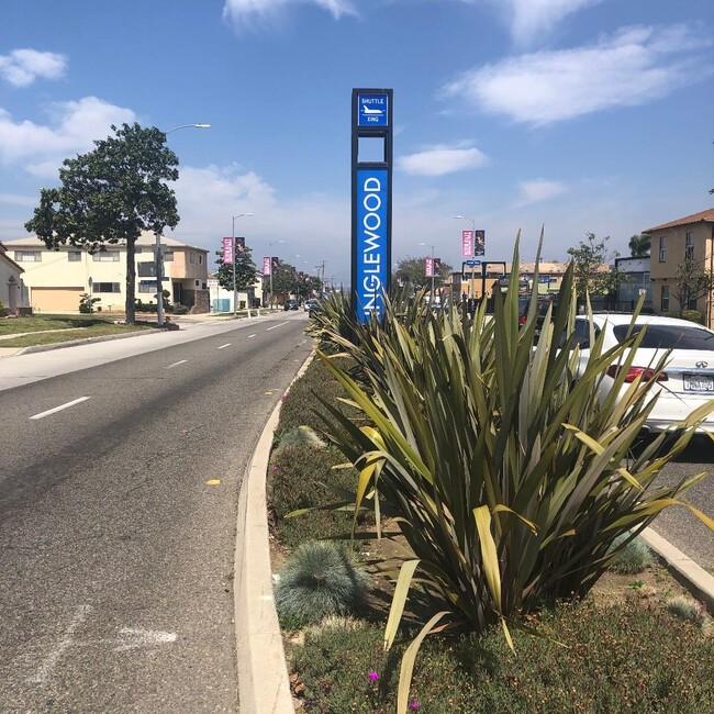 neighborhood sign - 8105 Crenshaw Blvd Apartments Unit B