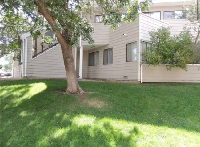 Building Photo - Charming Green Mountain Condo with Mountain Lifestyle Access