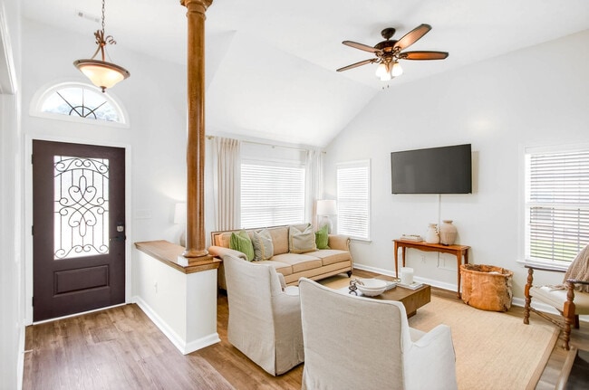 7367 Heathermoore Loop Unit SI ID1572290P