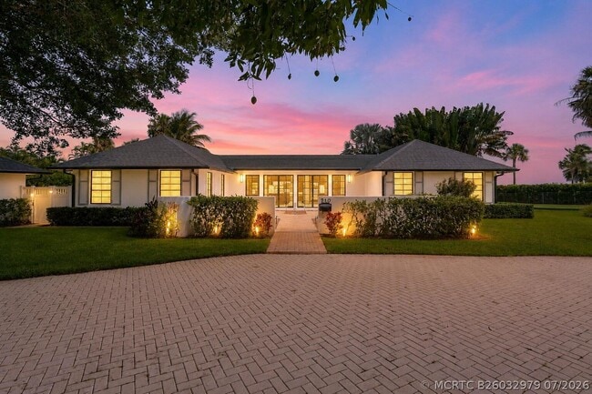 210 S Lake Dr