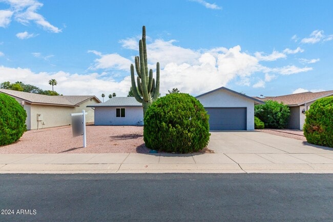 Photo - 957 Leisure World