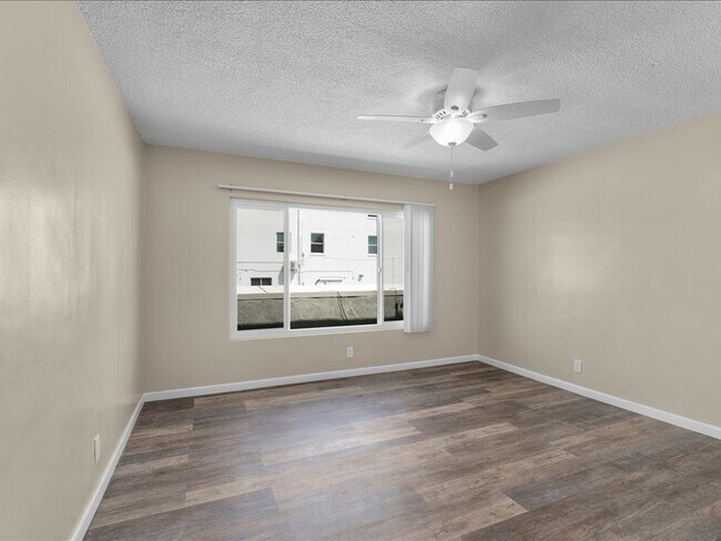 1386-1388 Martin Luther King Jr Ave